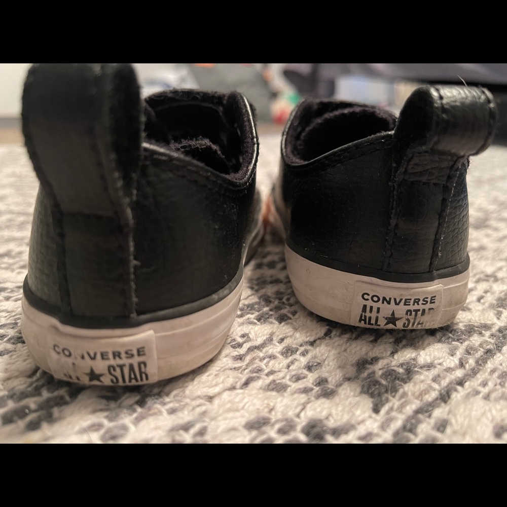Toddler Boy-Converse Chuck Taylor’s black leather